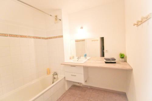 Apartamento Piscine, Jardin, Parking, 3 Lit, � 700m de La Cit�