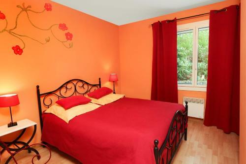 Sumptuous House Of 120m With Garden And Jacuzzi