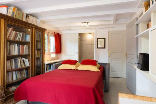 Sumptuous House Of 120m With Garden And Jacuzzi