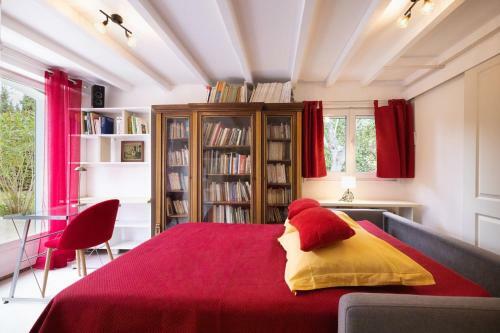 Sumptuous House Of 120m With Garden And Jacuzzi
