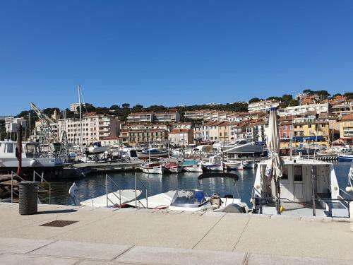 Le Lagon Bleu