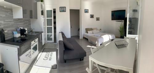 Apartamento Au C?ur Du Village Joli Studio