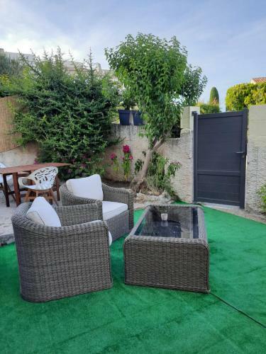 Apartamento R�ves de Vie Studio Avec Terrasse Et Parking Priv�