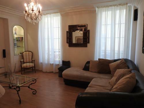 Apartamentos First Floor 15 Rue Notre Dame With Vast Terrace