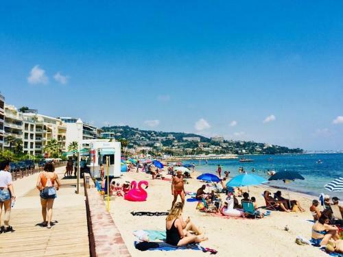 Authentic And Beautiful One Bedroom Apartment Seafront With Garden Cannes