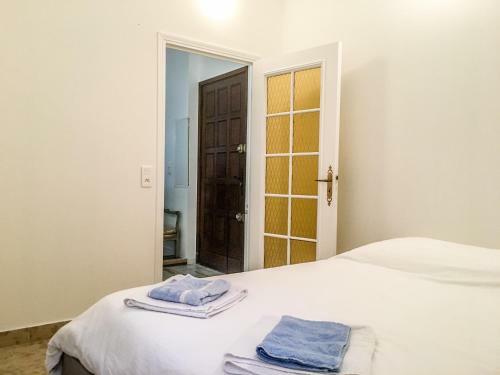 Authentic And Beautiful One Bedroom Apartment Seafront With Garden Cannes