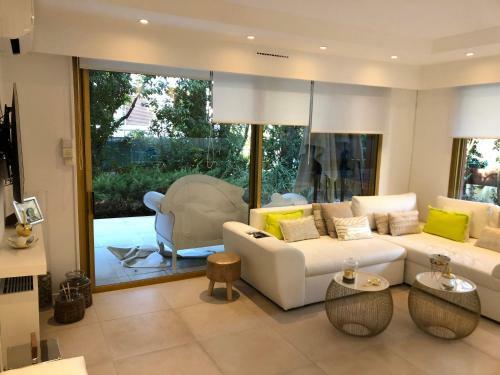 Luxe Apartment Center 6pers 300m2 Privare Garden