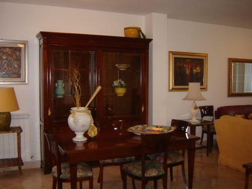 Silenzi Holiday Home