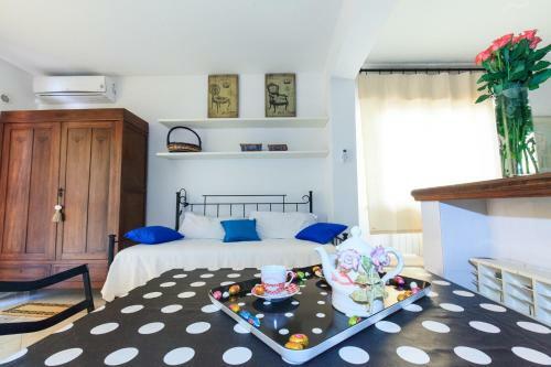 Hostal Domus Socolatae Apartments&suites