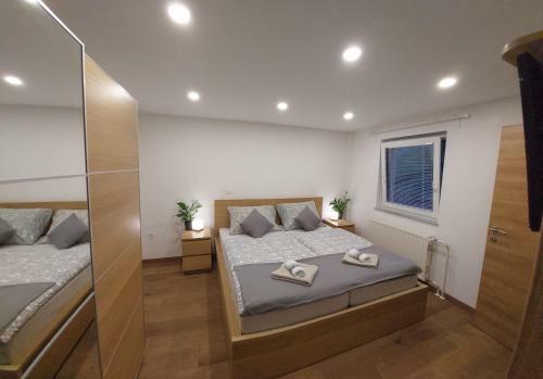 Hostal Apartments Su?nik