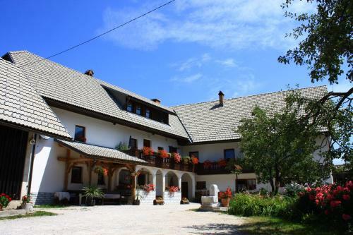 Hostal Apartments Su?nik