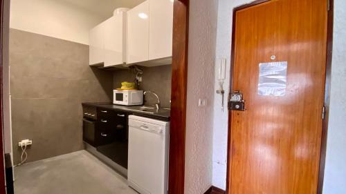 West Sea Side Apart Apartment W/ Pool