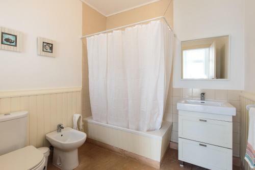 Villa Casa Azul T3 Com Vista Sobre A Ba�a- By Smarthomes