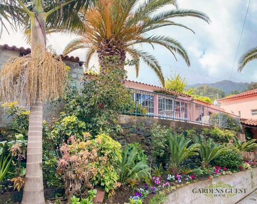 Bed & Breakfast Gardens Guest House