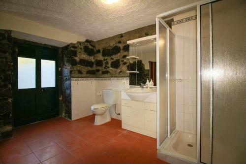 Gouveia Cottage By Analodges