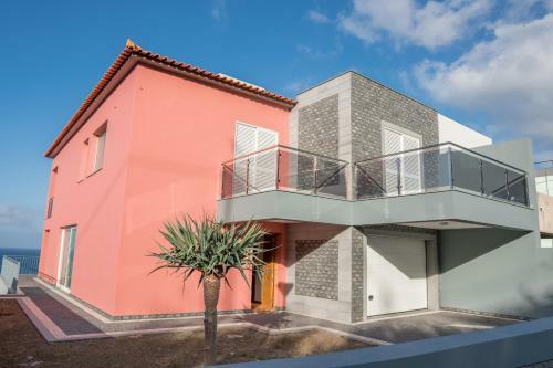 Villa Dolphin House