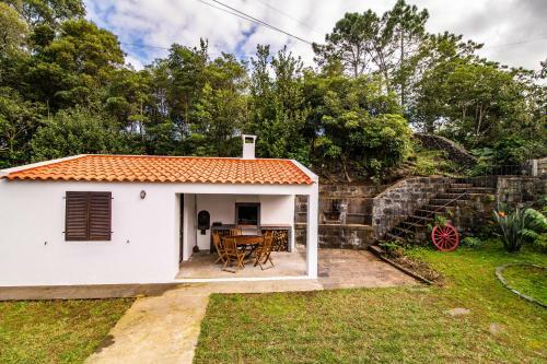 Casa Do Pinheiro With Shared Swimming Pool