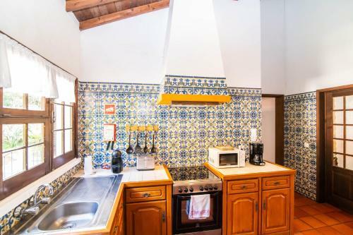 Casa Do Pinheiro With Shared Swimming Pool