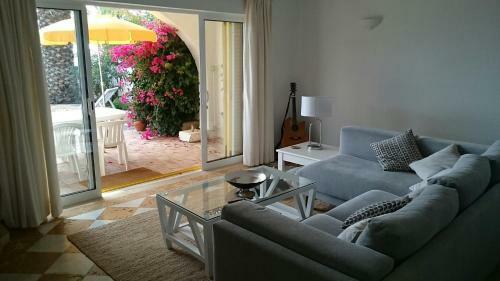 Beach Front/waterside Apartment