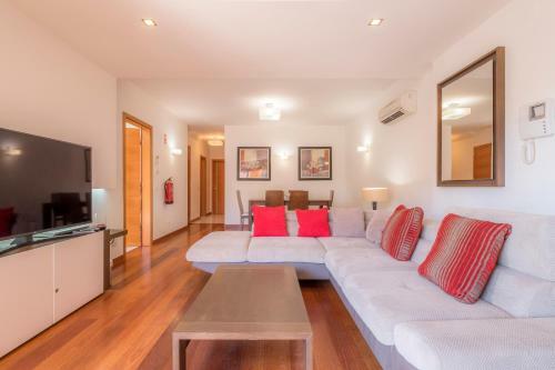 Bayluz Apartment, Pool, Beach , Tennis, Wifi, Aircon