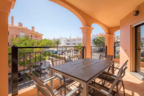Bayluz Apartment, Pool, Beach , Tennis, Wifi, Aircon