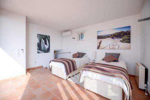 The Fantastic Beach House Of Luz