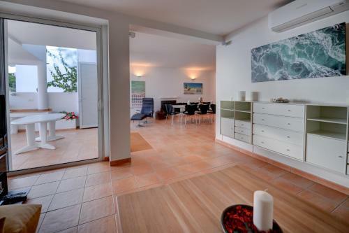 The Fantastic Beach House Of Luz