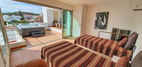 The Fantastic Beach House Of Luz