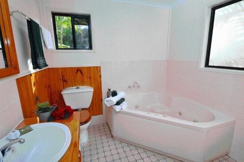 Montville Country Cabins