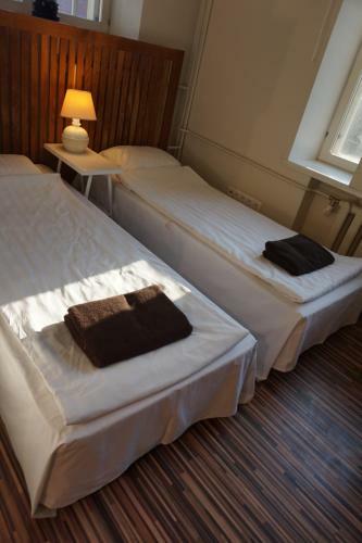Looming Hostel