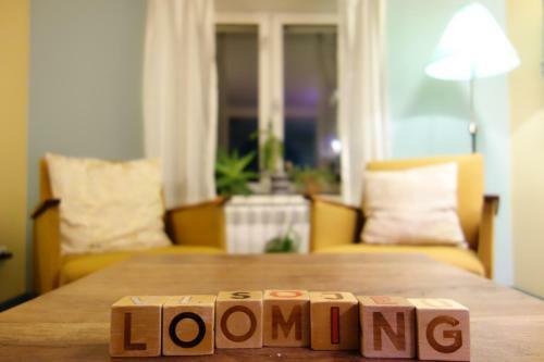 Looming Hostel