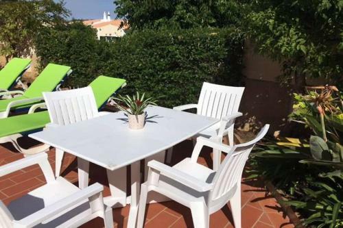 Villa Vila Bela Nova, Urb. Ac�cias 22.