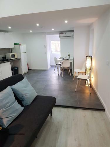 Apartamento 5 Rua Ant�o Gir�o