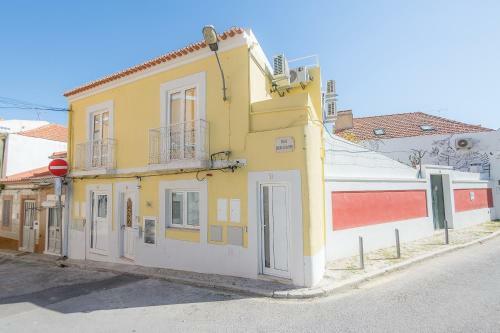 Vieira Apartments III