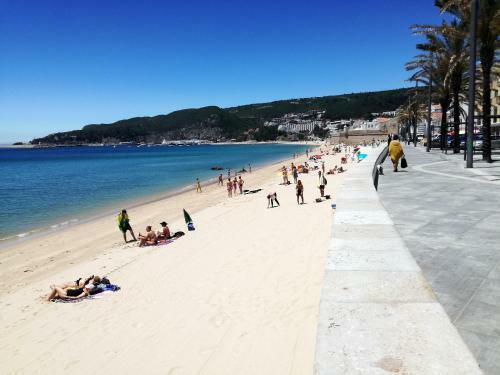 Sesimbra 99 - T2 Apartment