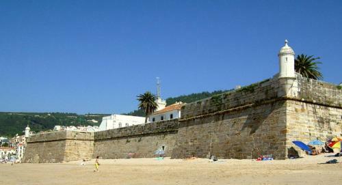 Sesimbra California Beach Apartment