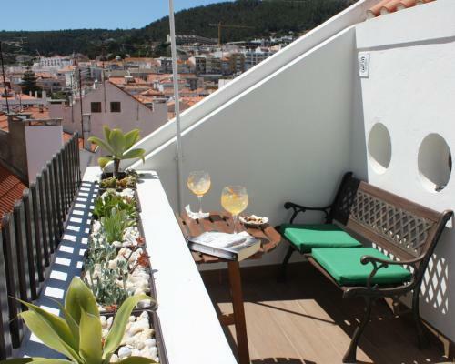 Casa Da �ncora - No Centro De Sesimbra