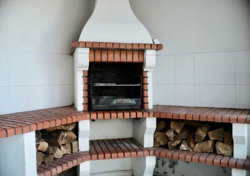Faulha House,with Bbq And Swimming Pool