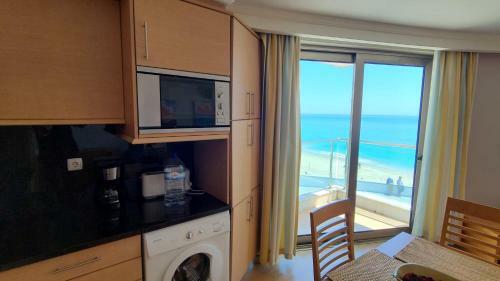 Apartamento Sesimbra California Beach Front