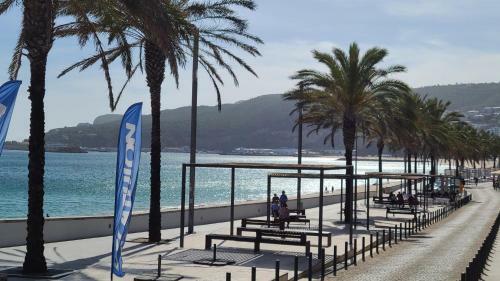 Apartamento Sesimbra California Beach Front