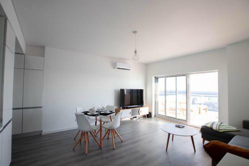 Lovely Sea View Apartment