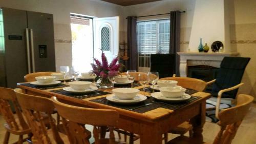 Villa Quinta Do Sobreiro, 4 Bedroom Modernised Farmhouse