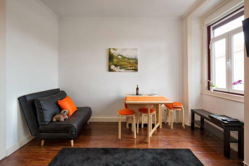 Dom Pipas Houses - Batista & Marcelino Lda