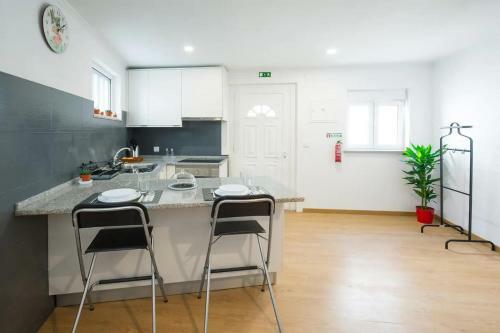 Dom Pipas Houses - Batista & Marcelino Lda