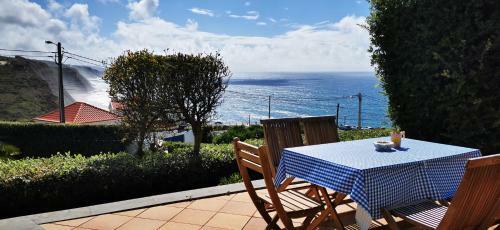 Hostal Mega Ocean Magoito - Guest House - Sintra