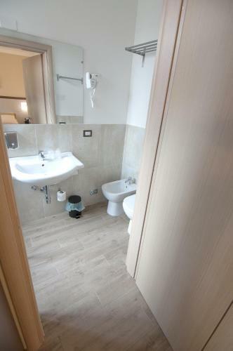 Hostal Guesthouse Buonarroti Florence