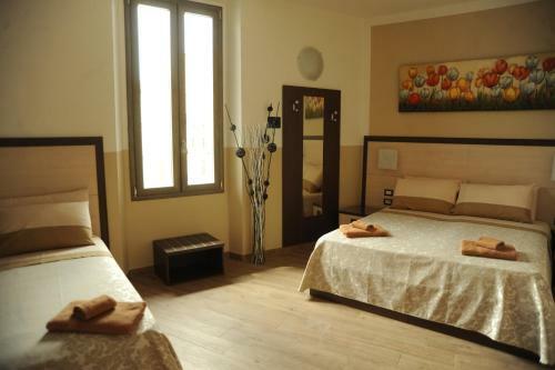 Hostal Guesthouse Buonarroti Florence