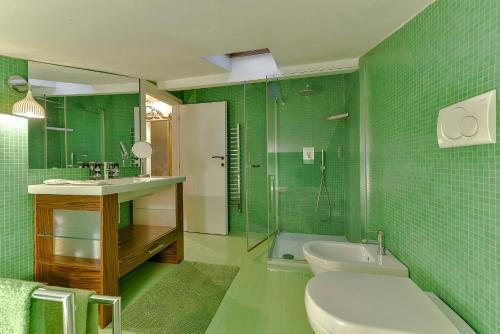 An Amazing Apartment In Oltrarno