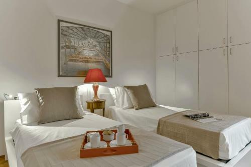 An Amazing Apartment In Oltrarno
