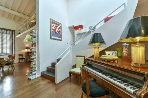 An Amazing Apartment In Oltrarno